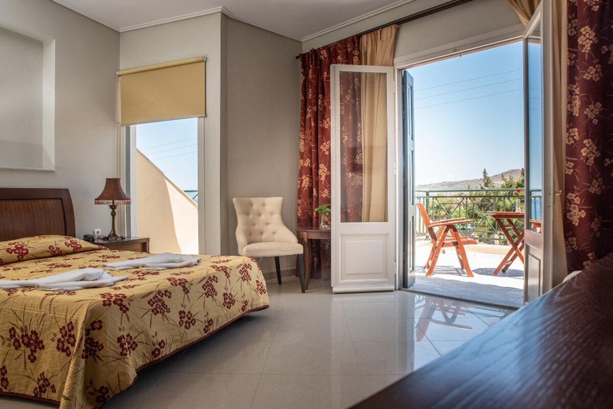 Grčija - lezbos - petra 