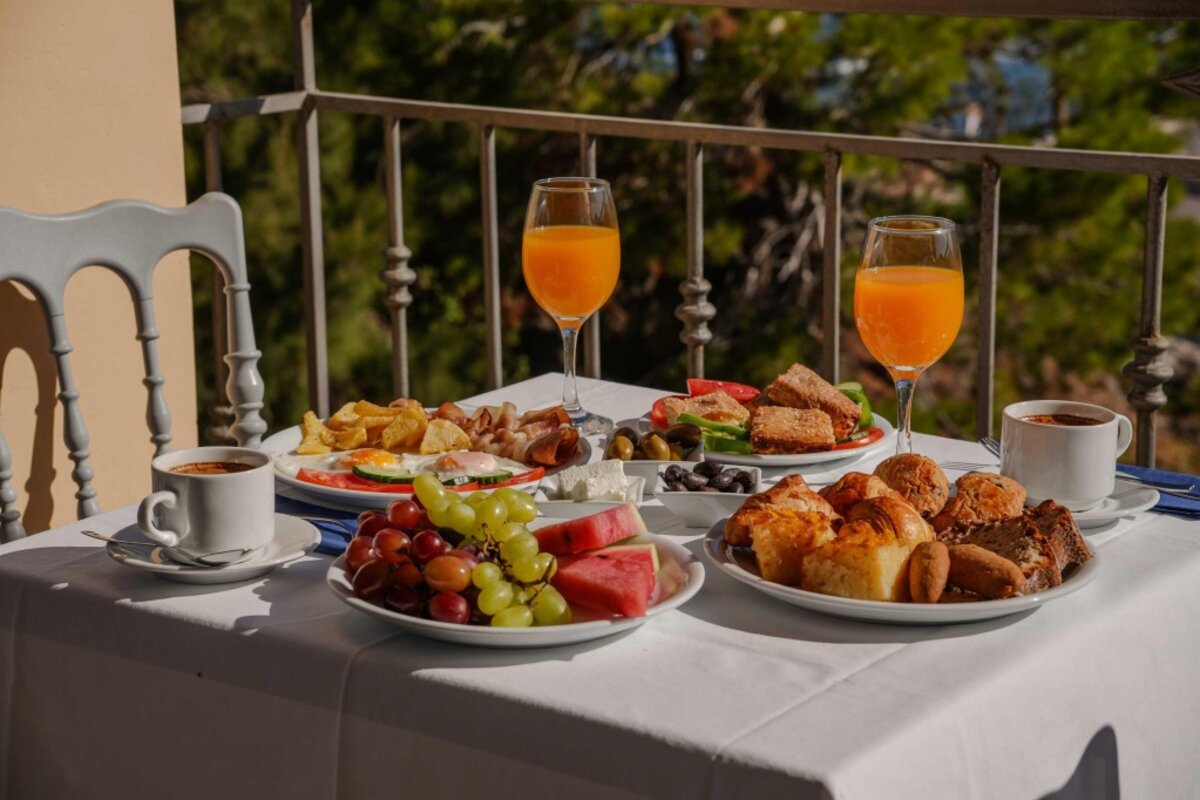 Grčija - lezbos - petra 