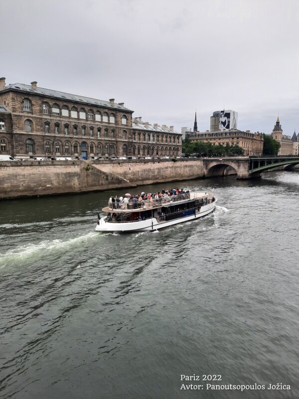 Pariz (z letalom)
