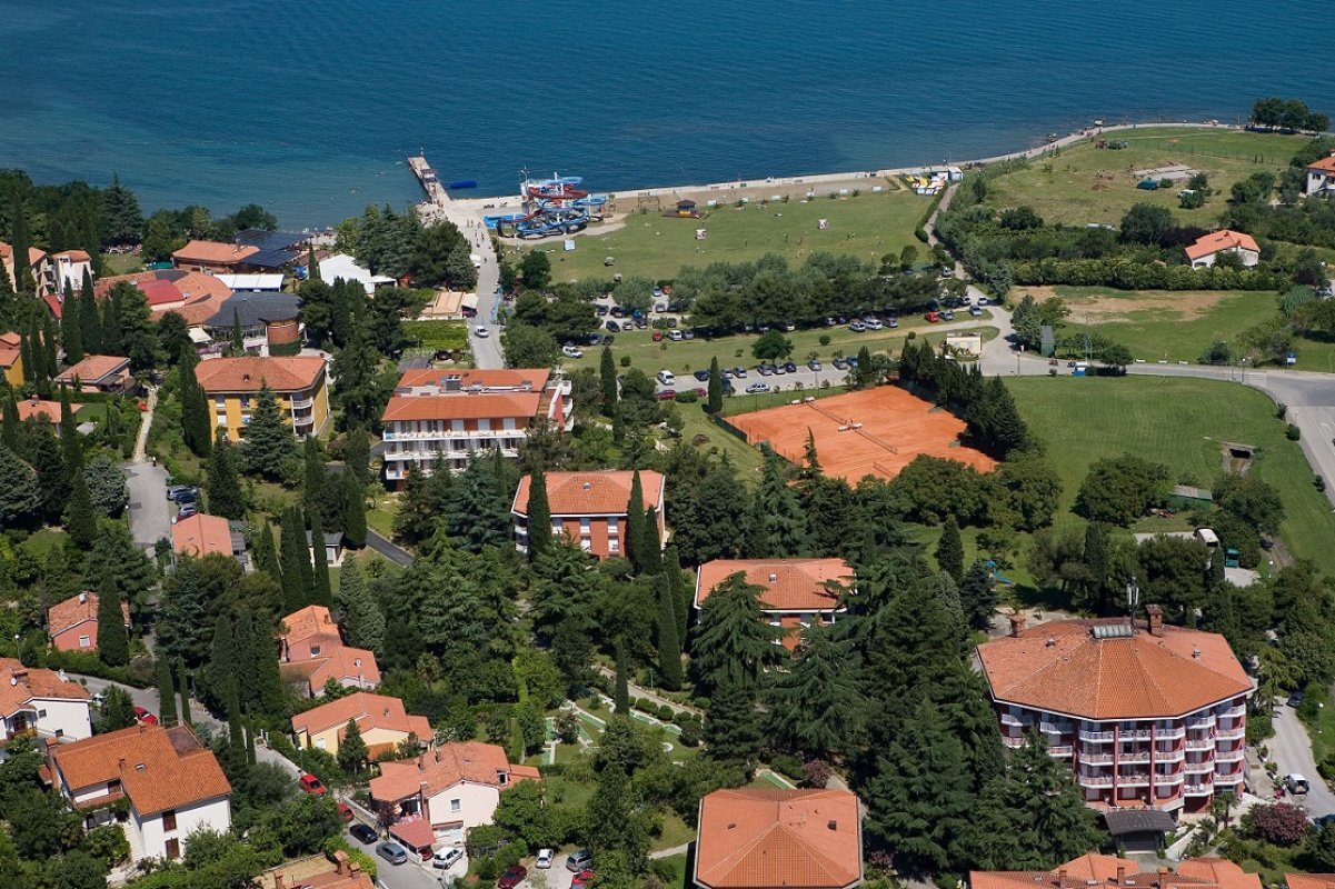 Izola: HN Simonov zaliv - Slovenija