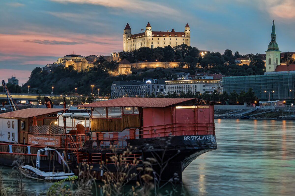 Predbožična Bratislava in Eisenstadt