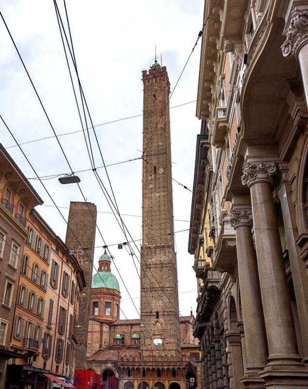 Najdaljša noč v Bologni