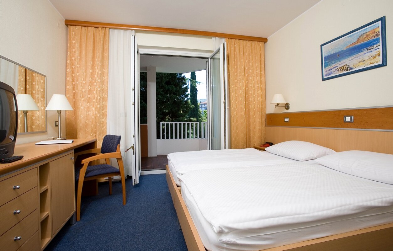 IZOLA: HN Simonov zaliv - Slovenija