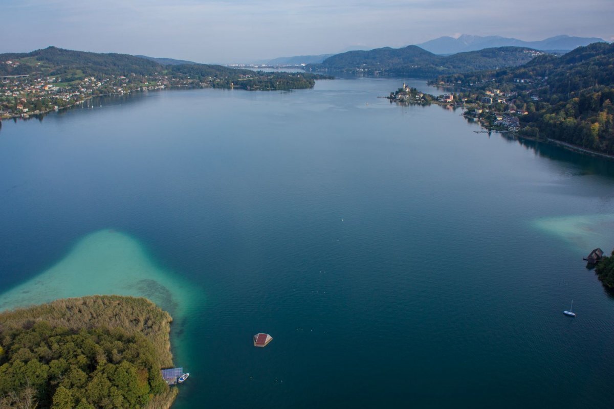Vrbsko jezero v praznični podobi (Celovec, Vrba)