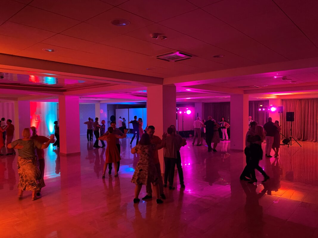 Plesni vikend v Crikvenici s plesno šolo ZAPLEŠI SI in JB Dance